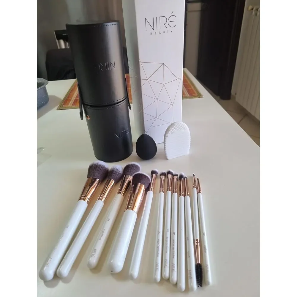 Niré Beauty 15piece White Rose Gold Makeup Brush Set & Beauty Blender With Case